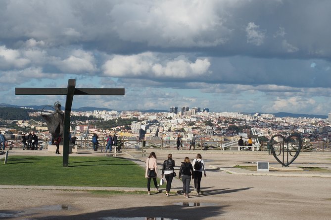 Arrábida, Palmela & Sesimbra–Wine, Tiles & Cristo Rei Experience - Castelo de Palmela: a hilltop you can feel in your calves