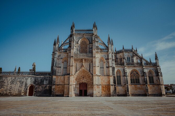 Best Fátima, Óbidos, Nazaré & Batalha Tour From Lisbon - Óbidos inside the walls: the stroll that feels like a movie set