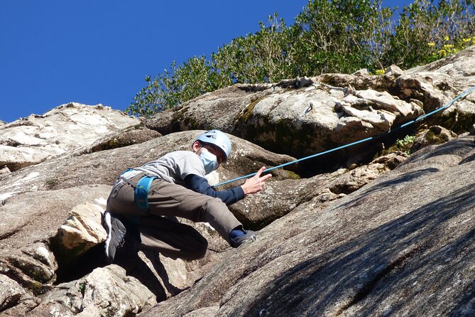 Climbing Experience in Sintra - Rappel and free-fall moments: fun, but paced and controlled