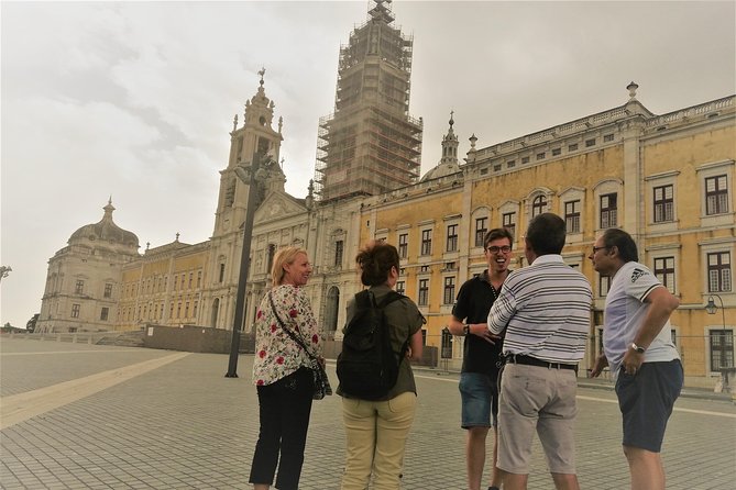 Ericeira & Mafra’s Wonders - Rural Beach & Wine Private Tour - Cheleiros wine tasting: six wines, plus bread and olives that make sense