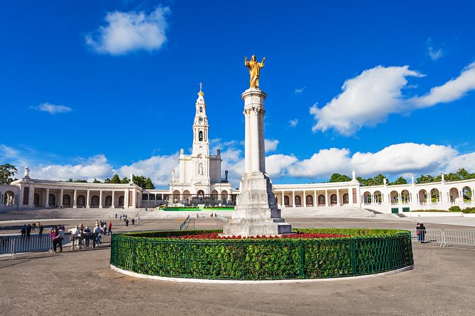 Fátima & Óbidos Private Tour (Includes Batalha & Nazaré) - Pickup and Drop-Off: Where This Tour Wins (and Where It Can Surprise You)