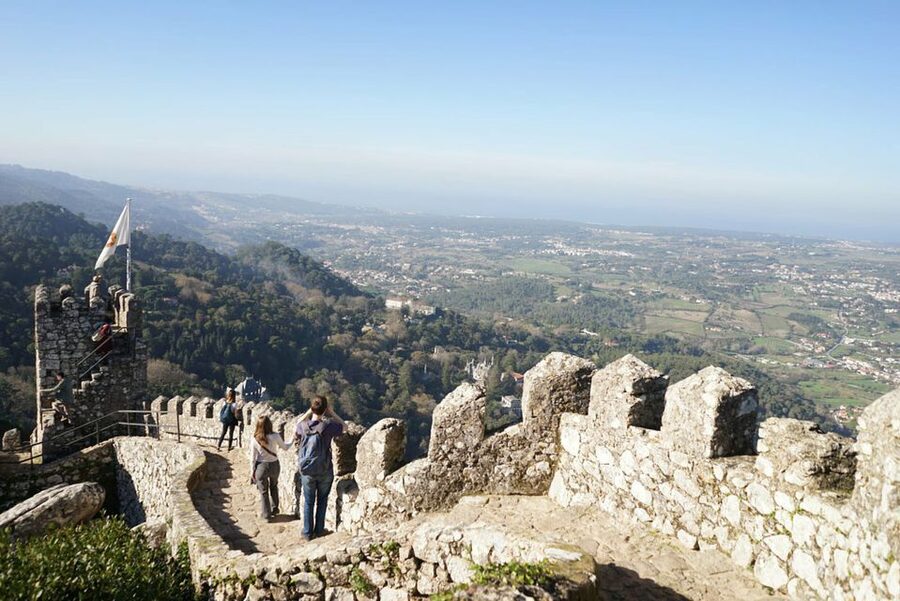From Lisbon: Full-Day Tour to Sintra and Cascais by Car - Timing, walking, and shifting weather in the Serra de Sintra