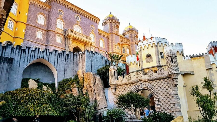 From Lisbon: Tour Sintra, Pena Palace, Regaleira and Cascais - Cabo da Roca: 30 minutes for some of the best cliff drama