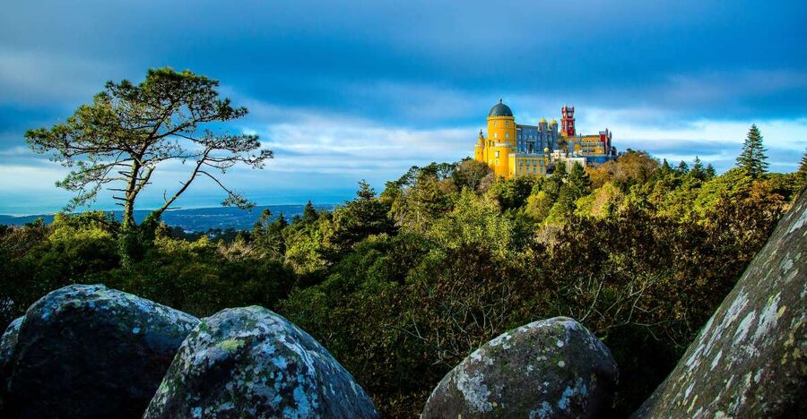 From Sintra: Pena Palace Guided Tour - Finding the group at Pérola (and why the van matters)