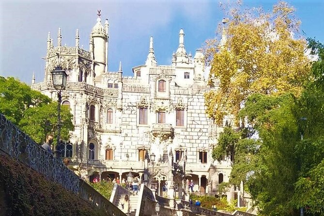 Historic center of Sintra on foot - Stop 1: Camara Municipal de Sintra and the Town-Hall Story