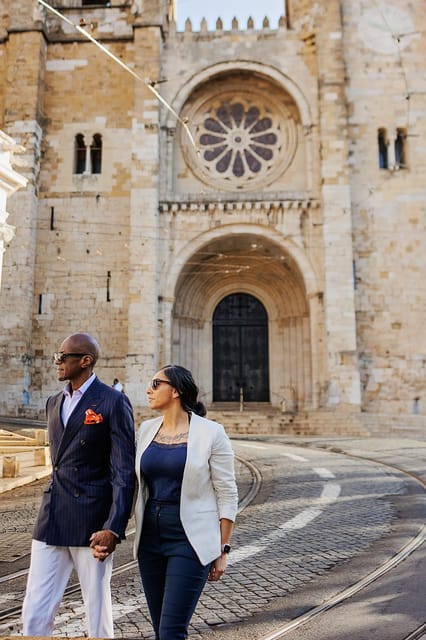 Lisbon: Capture its Charm with a Laidback Photoshoot - What you get back: image count and quick delivery via online gallery