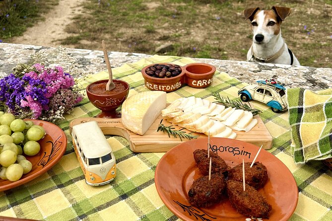 Lisbon Countryside Food Tour on a Vintage Car - Where you meet and how the ride really works