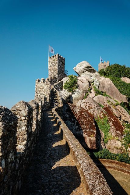 Lisbon: Pena Palace, Sintra, Cabo da Roca, & Cascais Tour - Choosing the right pace: pickups, walking, and staying comfortable