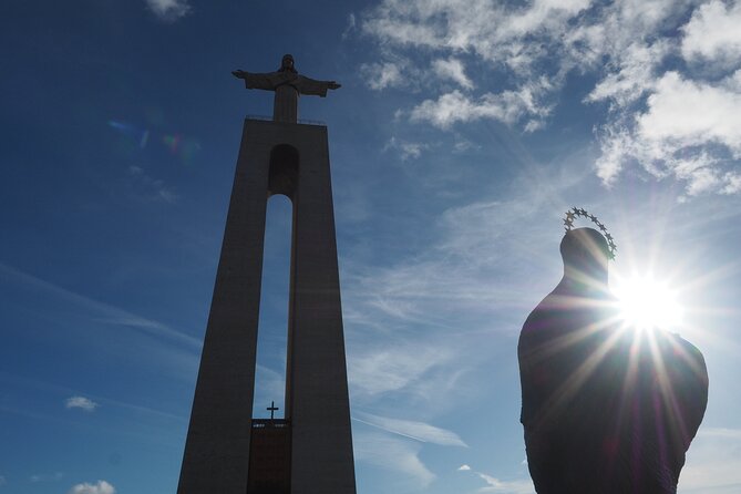 Lisbon’s Wonders – The capital Private Tour - Miradouros, Alfama, Bairro Alto, and Sé Cathedral: Lisbon’s Older Streets