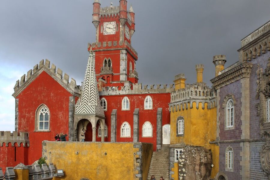 Lisbon: Sintra, Cascais, & Estoril Guided Day Tour - Who this tour is best for—and who should skip it