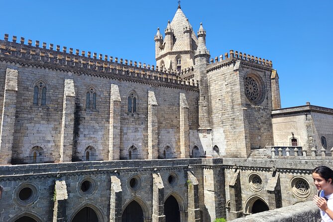 Private Évora Tour - Megaliths, Historical Center and Cork Region - Stop 4: Chapel of Bones (Capela dos Ossos) inside the Church of St. Francis (about 30 minutes)