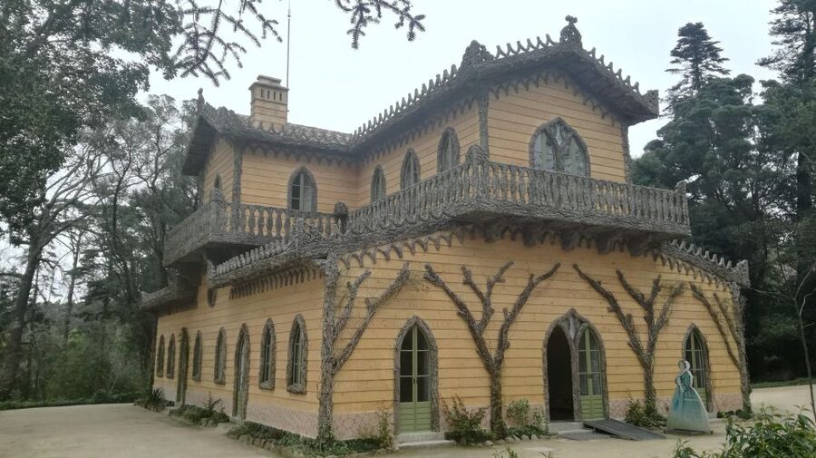 Private Half Day tour Sintra Pena Palace & Initiantion Well - Cascais coast ride back: a calmer ending than most Sintra tours