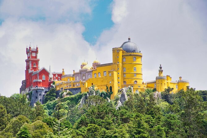 Private Half-Day Tour to Sintra (Pena Palace & Moorish Castle) - Castelo dos Mouros: The Walk and the Big View