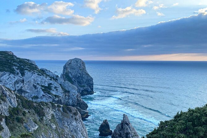Private Jeep Tour Sintra-Cascais - Coreto de Colares and Penedo Village Lunch Time