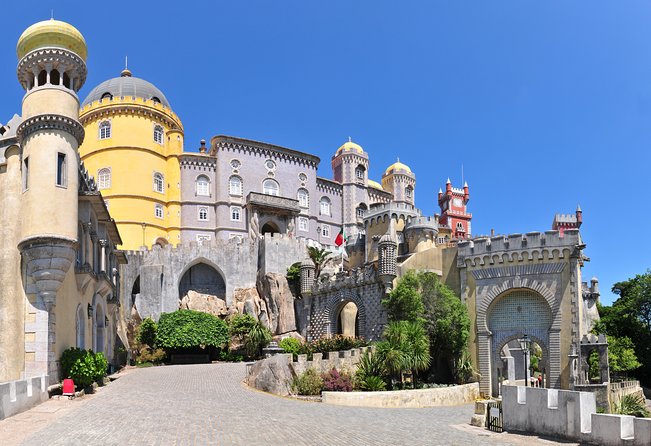 Private Tour Sintra - Quinta da Regaleira: the spiral staircase and initiation pit