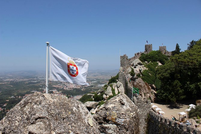 Private Tour Sintra, Cabo Da Roca E Cascais - The historic center of Sintra: a short visit that sets the scene