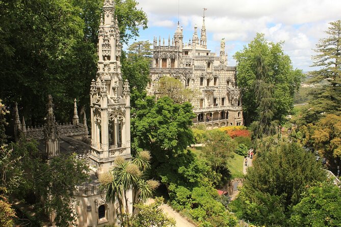 Private Tuk Tuk Half Day Tour in Sintra - The Valley of the Lakes area: why this scenic timing works