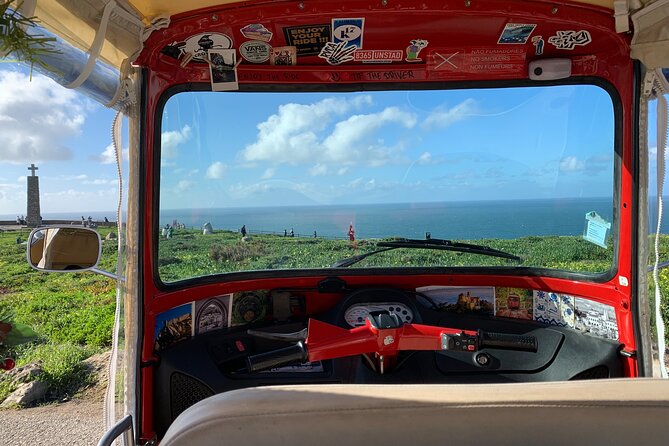 Private Tuk Tuk Tour in Cascais and Cabo da Roca - Entering Sintra’s historic start: Centro Histórico and Fonte de Sintra