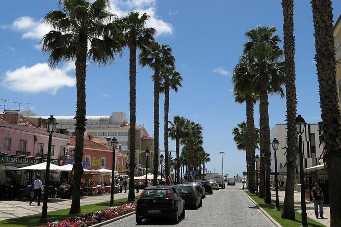 Sintra 1/2 day tour + Pena Palce + 2 gifts (inc. tickets) - Getting on and off in Lisbon: meeting at AX Armani Exchange