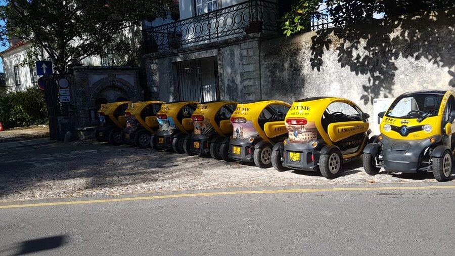 Sintra: 4 MAJOR Monuments Tour E-Car com GPS Audio Guide - São Pedro: a real meal break in a smaller town