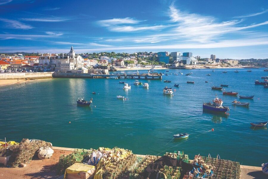 Sintra and Cascais: Full Day Tour - Cascais Break Time: Coffee, a Walk, and Real Seaside Mood