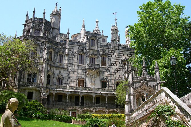 Sintra and Cascais Private Tour with Transportation - Pickup at 8:00 am: how to start strong and avoid a slow morning