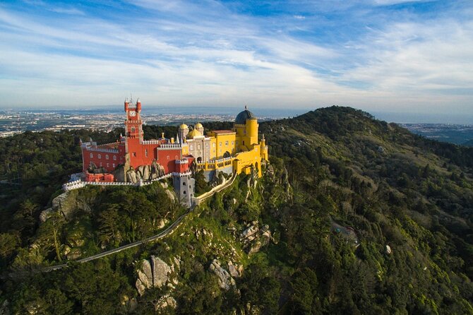 Sintra, Cabo da Roca and Cascais: Full-Day Private Guided Tour - Serra de Sintra: The Setting You Want Before the Palaces