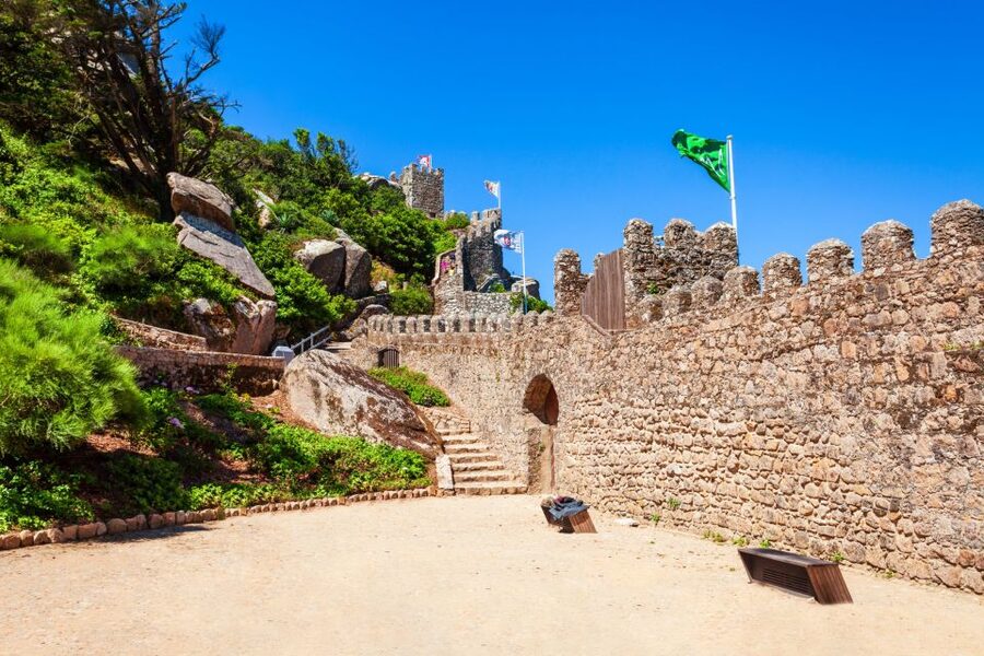 Sintra: Castle of the Moors E-Ticket and Audio Guide - Where the audio takes you: Castle Keep, Royal Tower, and the walls