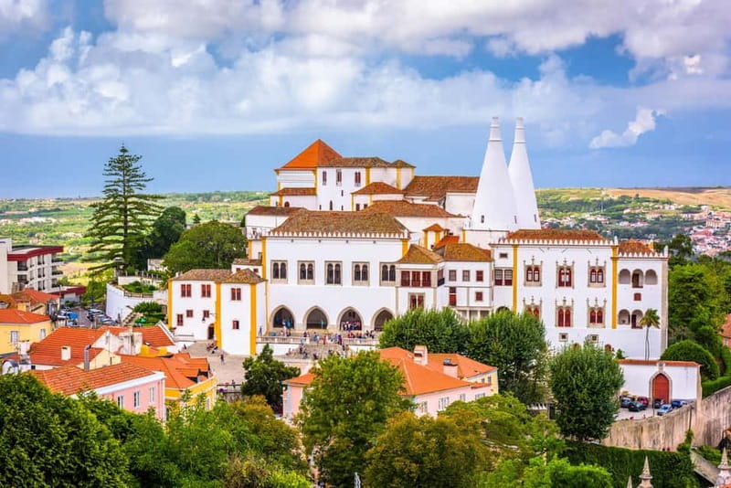 Sintra Hike: Past palaces and hidden paths. - Meeting at Sintra Coffee Lovers and Starting Before the Rush