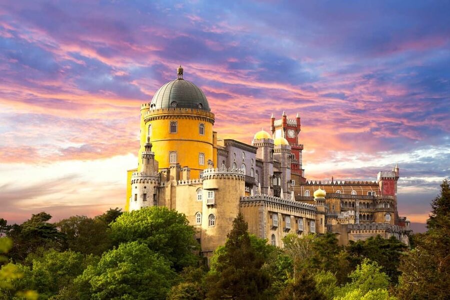 Sintra:Pena Palace,Moorish Castle & Q-Regaleira Private Tour - Getting there: pickup options and the “beat the lines” logic