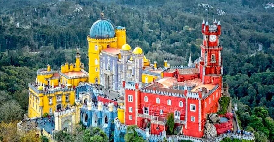 Sintra: Pena Palace, Moorish Castle, Regaleira, & Monserrate - Pickup and the comfortable rhythm from Lisbon or the coast