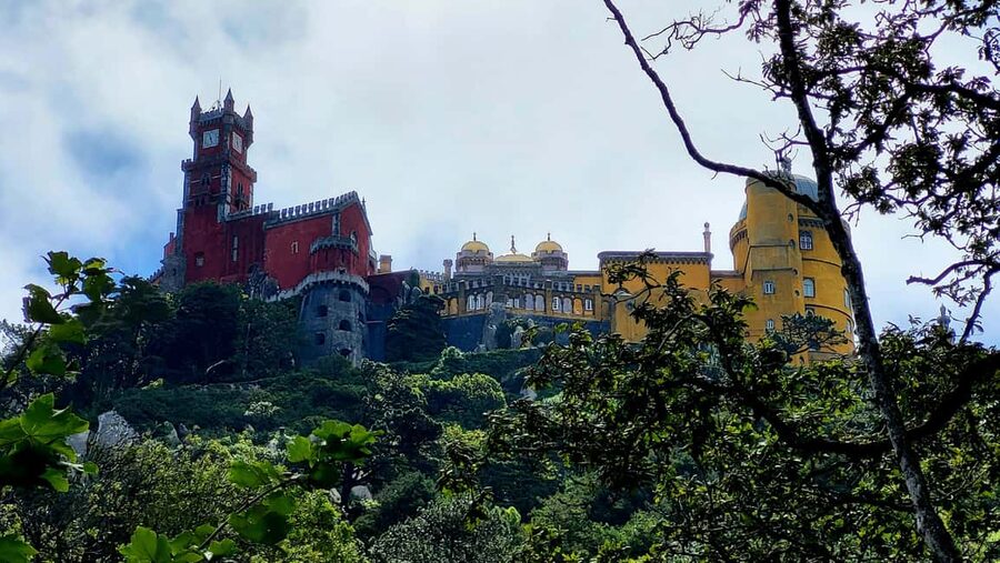 Sintra: Private and Customizable Tour - The ride from Lisbon: comfortable transport plus smart stops