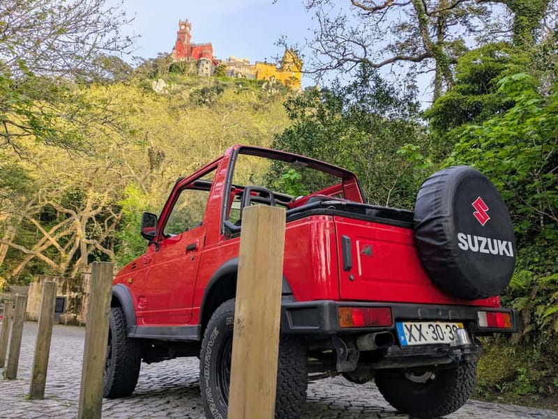 Sintra: Private Half-Day Classic Car or Electric Jeep Tour - Culture stops: Pena, Moorish Castle, Quinta da Regaleira, and National Palace