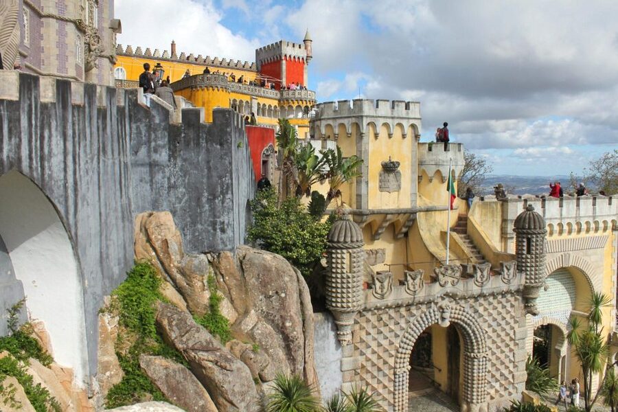 Sintra: Private Tour with Guided Pena Palace Experience - Guides are the secret sauce: Lourenço, Anna, Sandro, Teresa, Nuno, and more