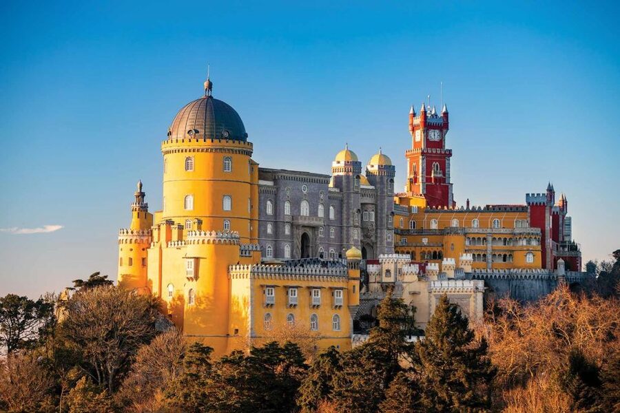 Sintra: Private Tour with Guided Pena Palace Experience - Transportation, Wi‑fi, and the feel of a small group day