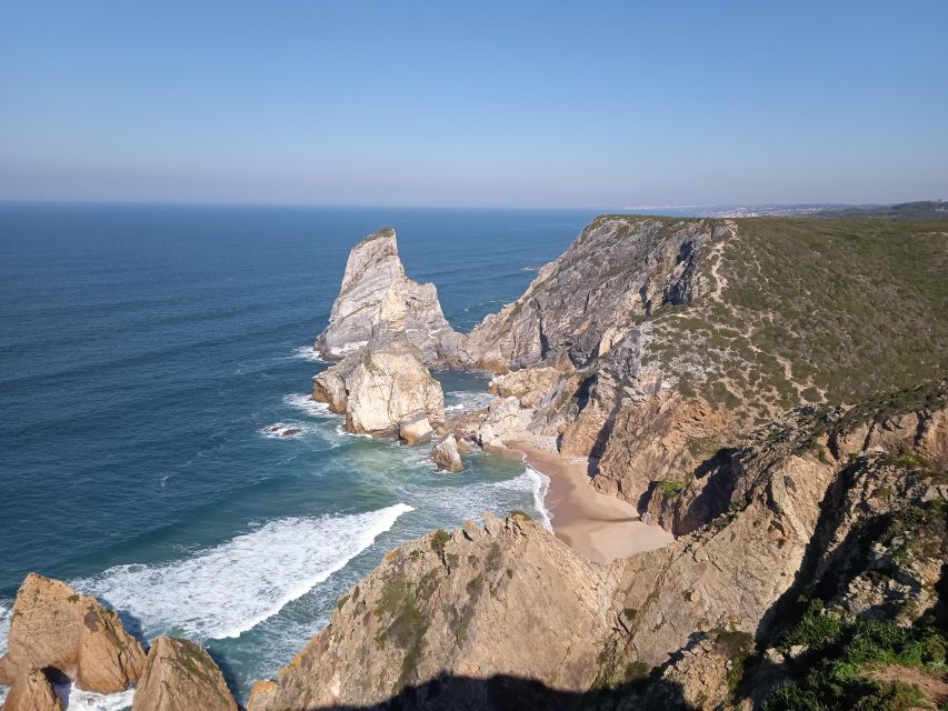Sintra : Romantic Sintra and Lisbon Coast - Morning start in Lisbon: meeting at Rossio and getting comfortable fast