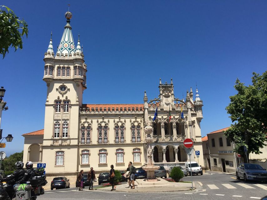 Sintra: -Sintra Sightseeing Tour With Tuk Tuk (1hr) - Pena Palace: The Signature Moment