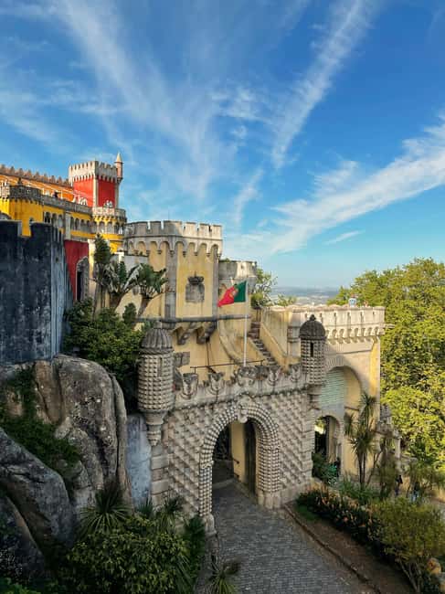 Sintra: The Romantic Village – Private Half-Day Guided Tour - Quinta da Regaleira and the story of Sintra’s theatrical side