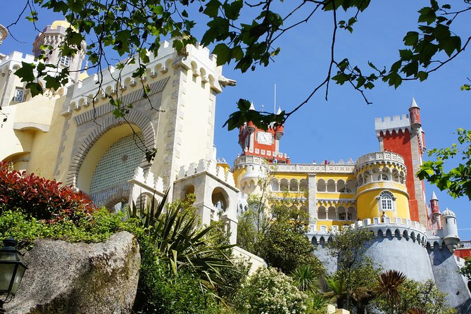 Sintra Tour Tailor-Made (Personalized) - Cabo da Roca: where you feel the Atlantic hit the cliff