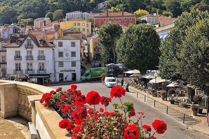 Sintra Walking Tour: Romantic Village & Palaces - Queijadas da Sapa and Moorish Fountain: Sintra snacks plus tile magic