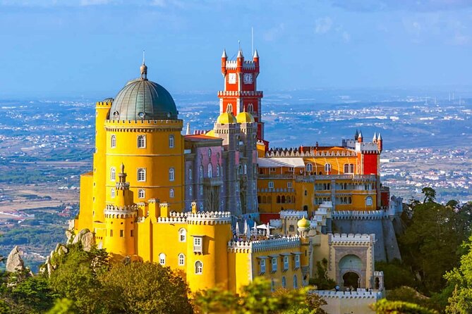 Small Group FULL DAY PRIVATE TOUR Sintra + Cascais+Roca Cape - The viewpoint circuit: Castelo dos Mouros, Sintra National Palace, Monserrate