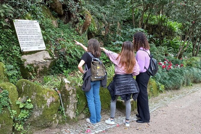 Treasure Hunt and Walking Tour in Sintra - Your 2-hour flow: how the mystery keeps the walk from dragging