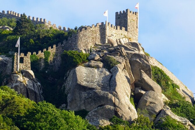 Unforgettable Sintra Tour E-CAR GPS audio-guided route that informs and entertains! - Coast stops and scenic pull-offs: stretching the day past the palaces