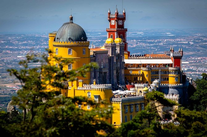 Unforgettable Sintra Tour E-CAR GPS audio-guided route that informs and entertains! - Where you start: the LAS Tours Sintra meeting point and what that means for your day